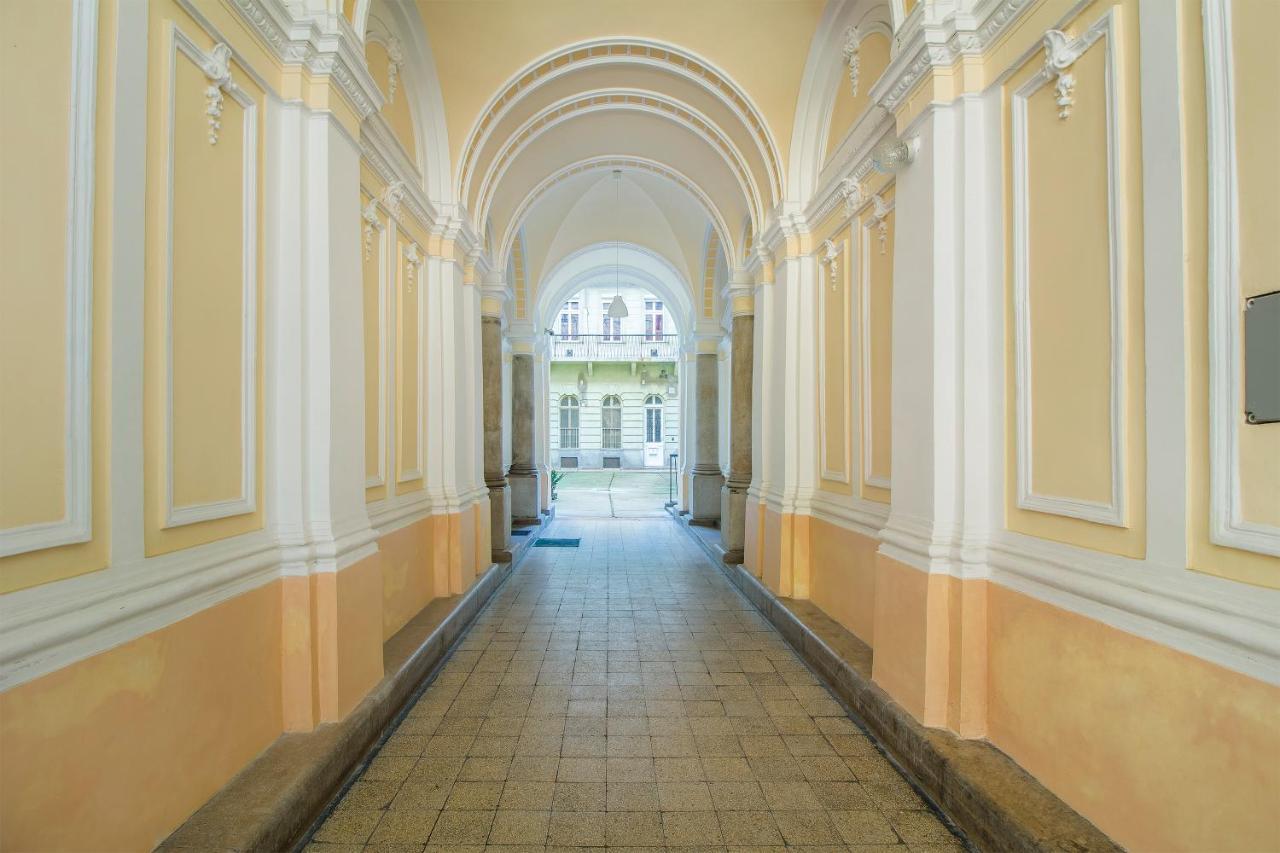 King93 Apartment In Central Budapest. Экстерьер фото